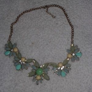 Green statement necklace